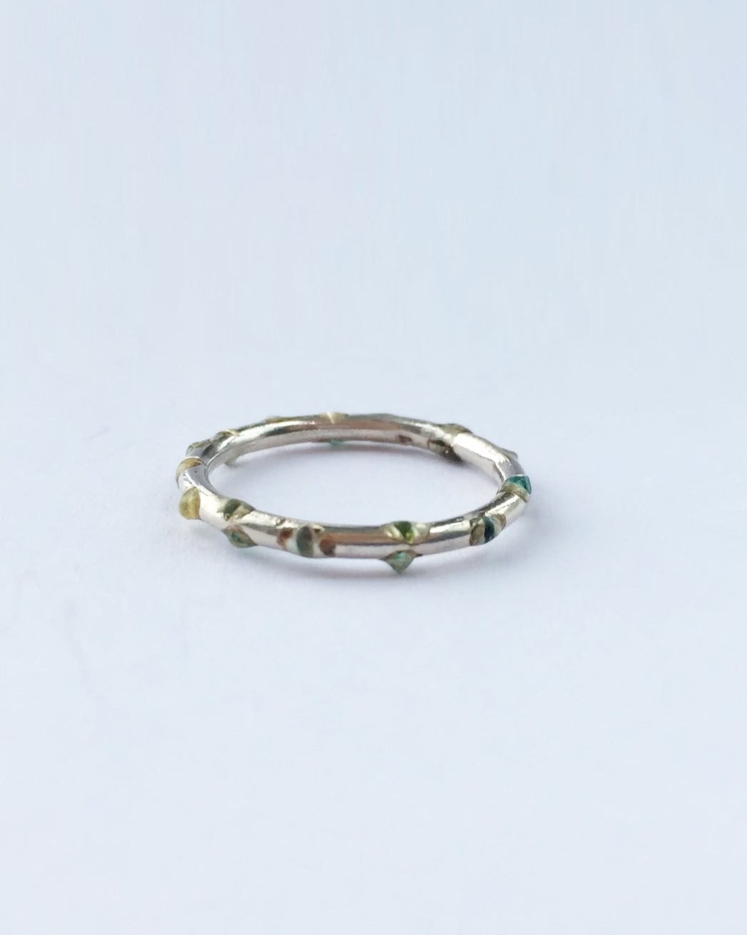 Anillo con puntitos - Mi tienda