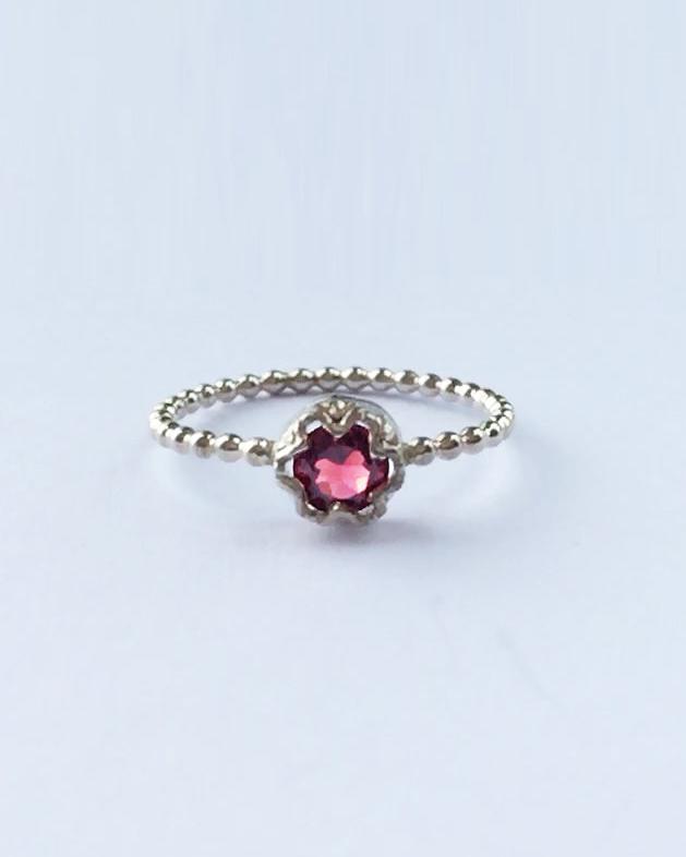Anillo solitario con zirconia - Mi tienda