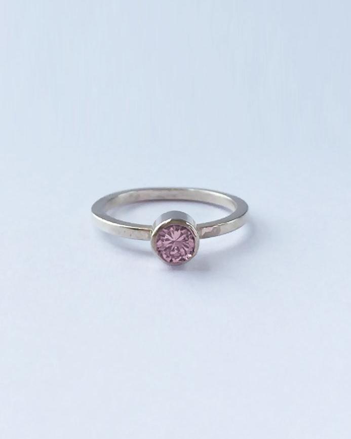 Anillo solitario con zirconia - Mi tienda