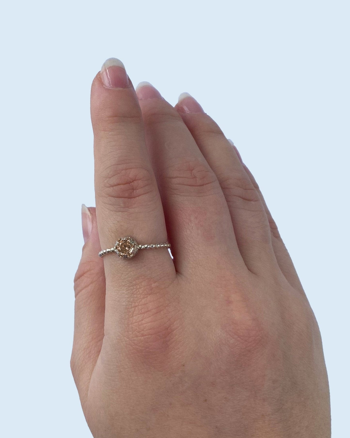 Anillo solitario con zirconia - Mi tienda