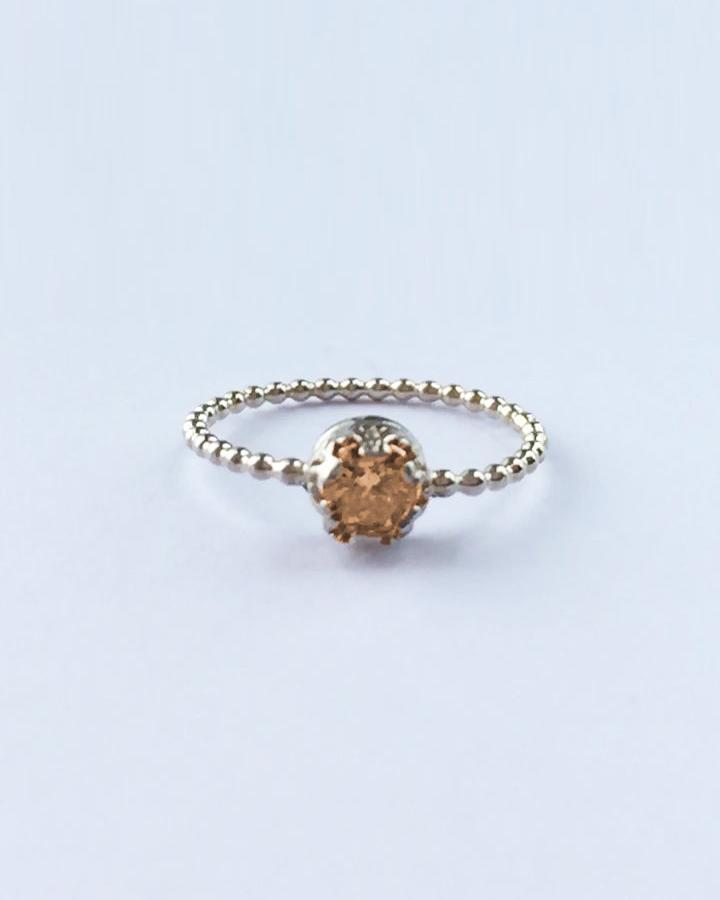 Anillo solitario con zirconia - Mi tienda