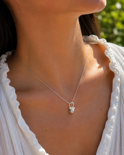 Dije / Charm de plata 950 con forma de abejita globo compatible con collares y pulseras pandora