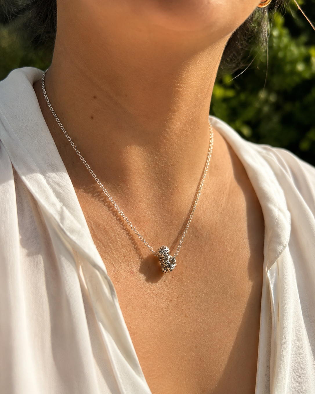 Dije de plata 950 con forma de t-rex globo voronoi compatible con collares